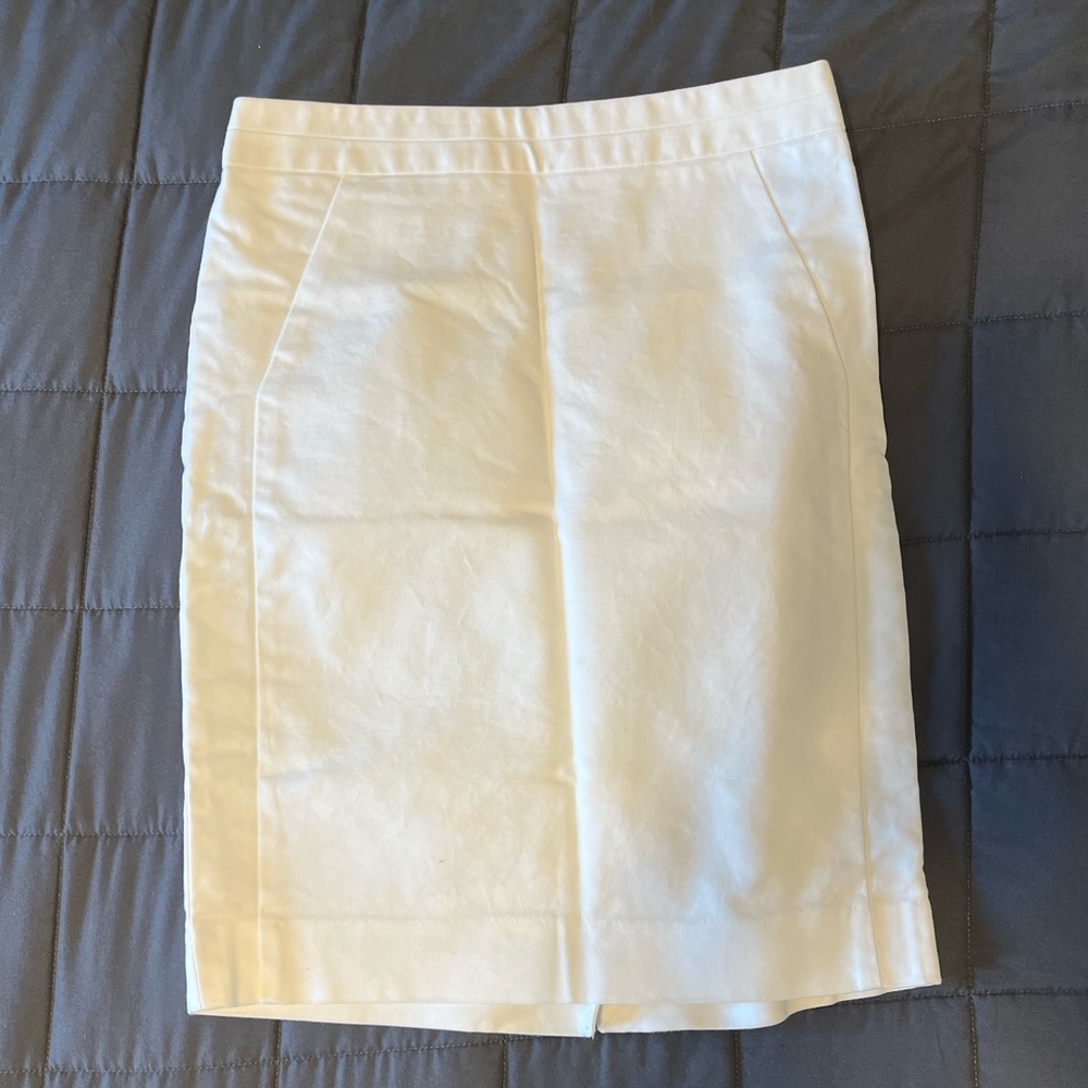 The Limited White Knee-length Pencil Skirt